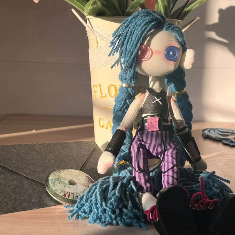 Peluche Arcano Jinx fatto a mano | Bambola di League of Legends | Regalo da collezione 